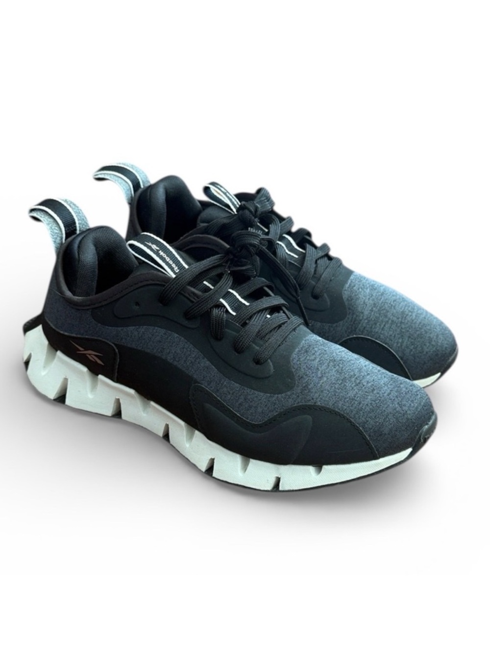 Reebok Zig Dynamica Running Shoes Black/Gray Athletic Sneaker Training Gym 8.5